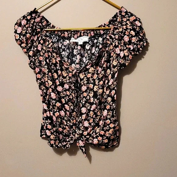 H13-HIPPIE ROSE: SIZE XS WOMENS TOP - Picture 1 of 3